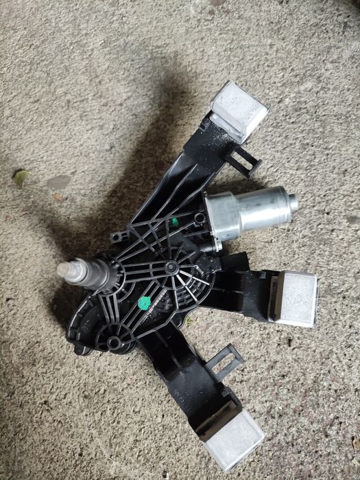 Моторче за задна чистачка за Пежо 308Т9