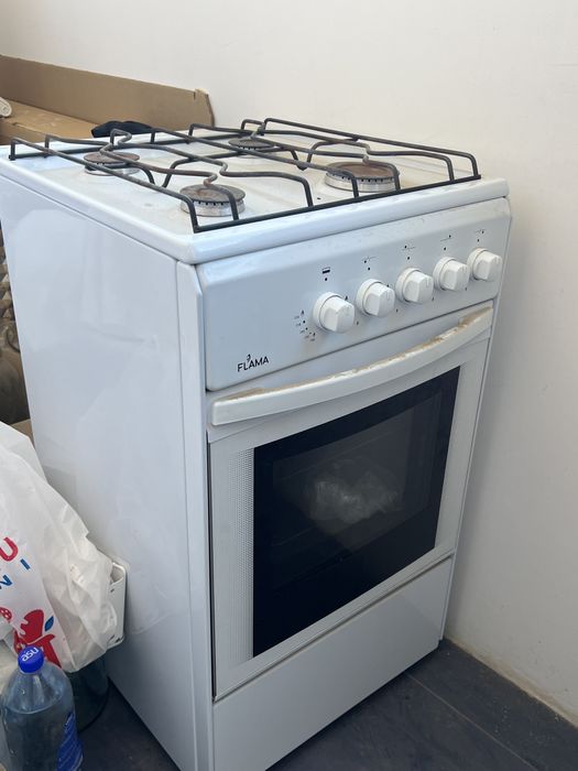 Продам газовую плиту