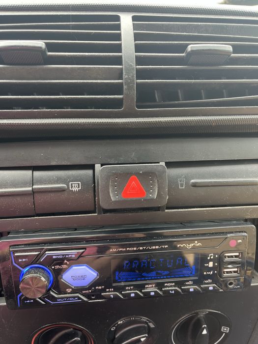 Radiocasetofon auto