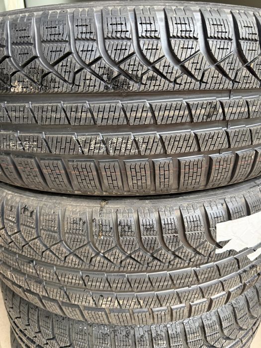Pirelli iarna Pirelli P Zero 235/60/R20