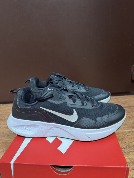 Маратонки Nike 42 номер