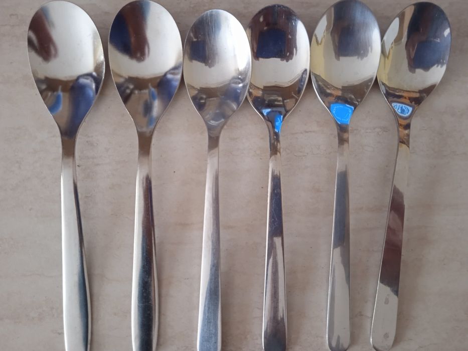 Вилици и лъжици български.