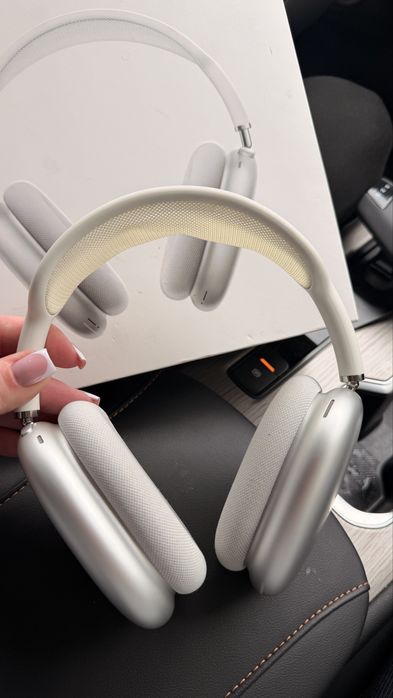 Apple AirPods Max (Серебристый) — идеальное состояние