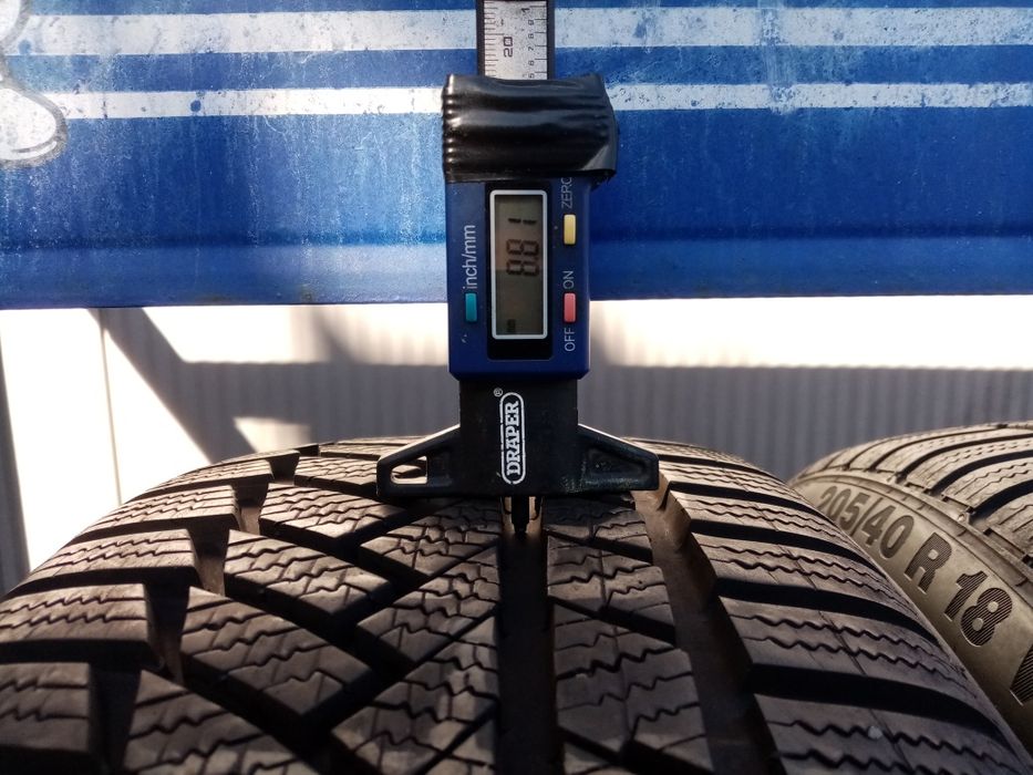 Anvelope de iarnă 205 40 18 Continental Dot 2021