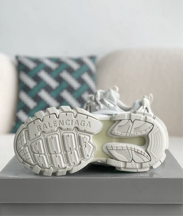 Balenciaga track white led