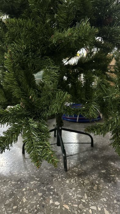 Ёлка искуственная