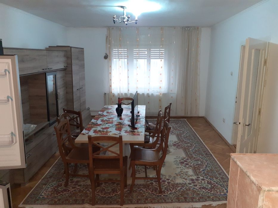 Apartamnet la caaa de inchiriat