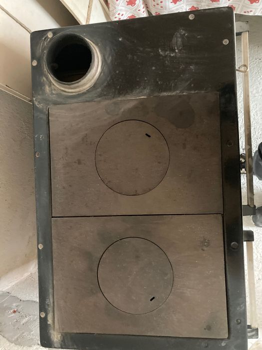 Готварска печка на дърва