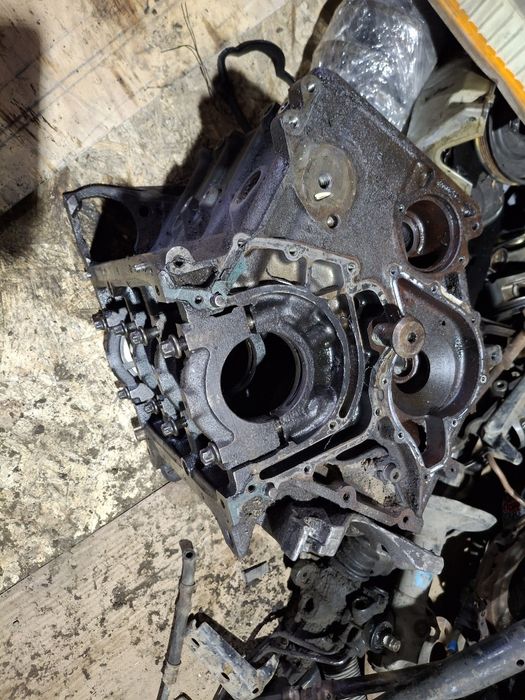 Запчасти на ауди 100 с4