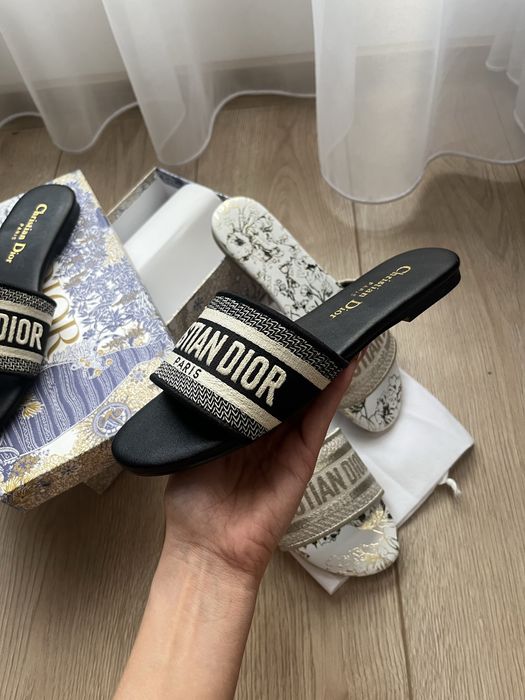 Дамски чехли Dior