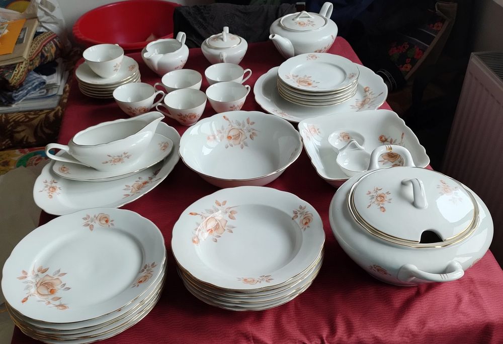 Set de masă din porțelan pentru 6 persoane, 40 buc