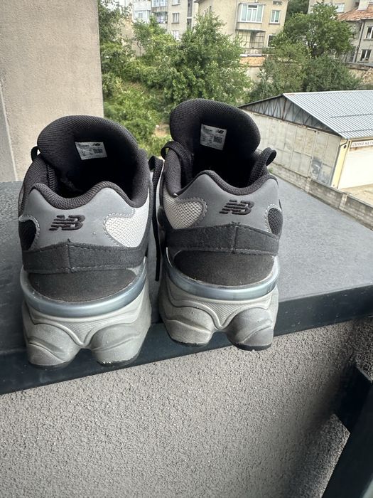 Обувки  New balance 9060 черни