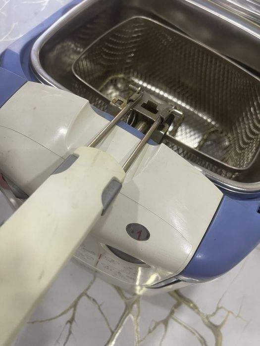 День добрый.Продам фритюрницу Марки Cool Zone Inox.Ufesa.