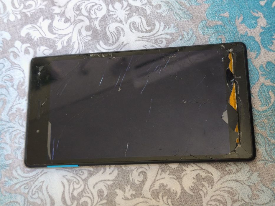 Планшет Lenovo Tab 7
