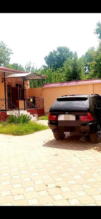 Шинам ховли сотувда  6 хона 4.5 сотик   Улугбек шахарча Набережная!