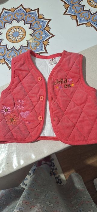 Продам безрукавки