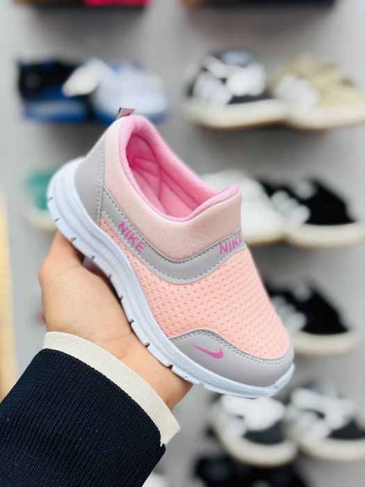 Adidași copii pe stoc