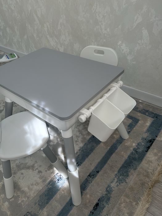 Продам детский столик