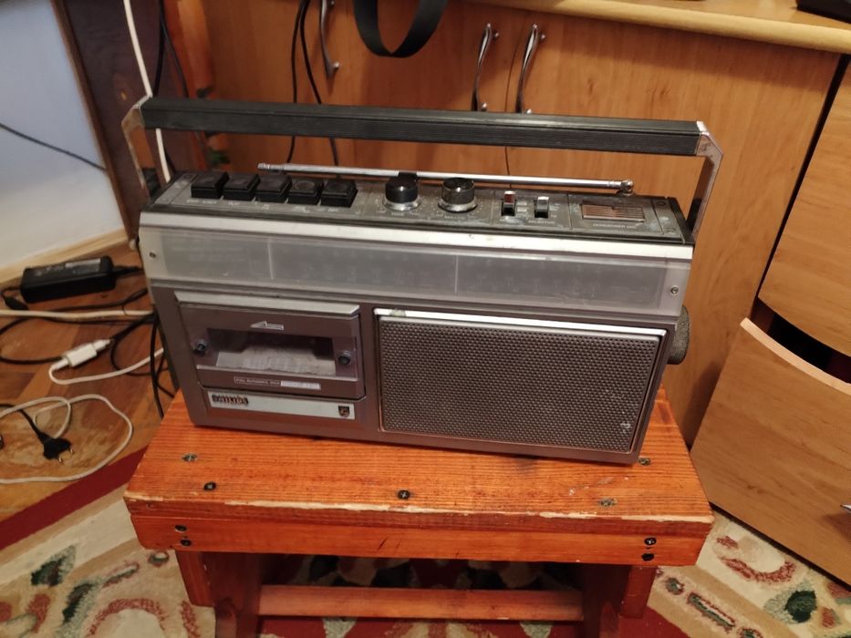 Vind radiocasetofoane decuri magnetofoane