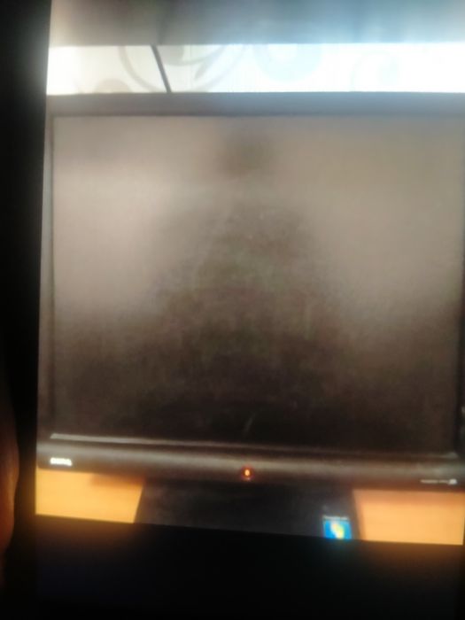 Компьютер б/у вместе со столом 20000тг