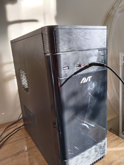 Кейс AvT процессор Intel core i3-8100 CPU 3.60GHz 8GB DDR4
Плата Gigab