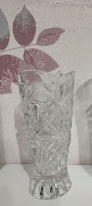 Хрустальная ваза