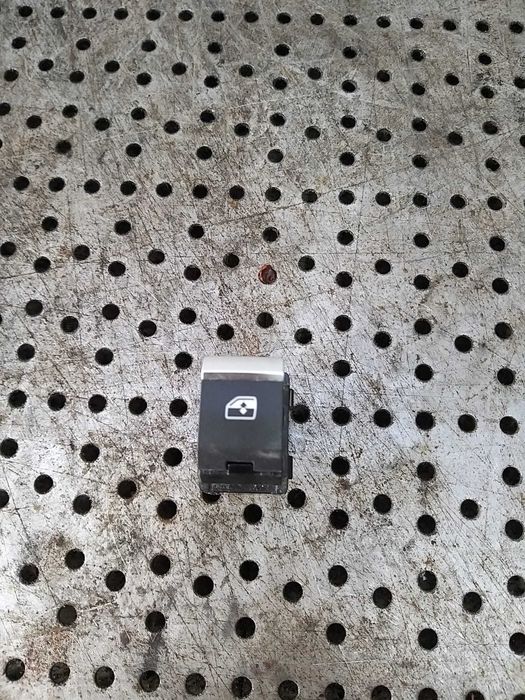 Buton geam electric stanga spate audi a4 b9 8w break 4m0959855