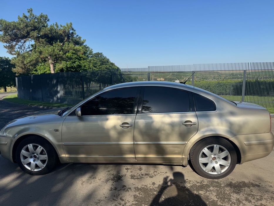 VOLKSWAGEN Passat 2003 — imagine 4