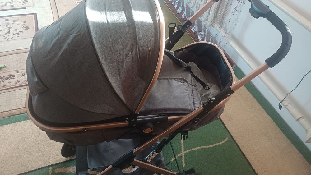 Продам детскую коляску