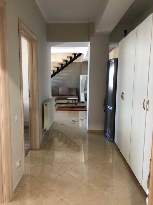 OPORTUNITATE! Apartament 4 camere, 2 etaje, 2 LOCURI PARCARE