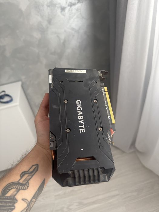 Placa video gigabyte 1060 6gb
