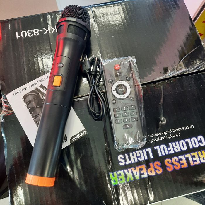 Караоке колонка микрофон