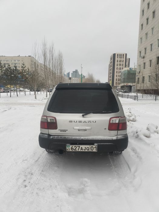 Продам машину субару