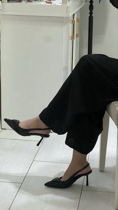 Туфли Prada с заостренным носком