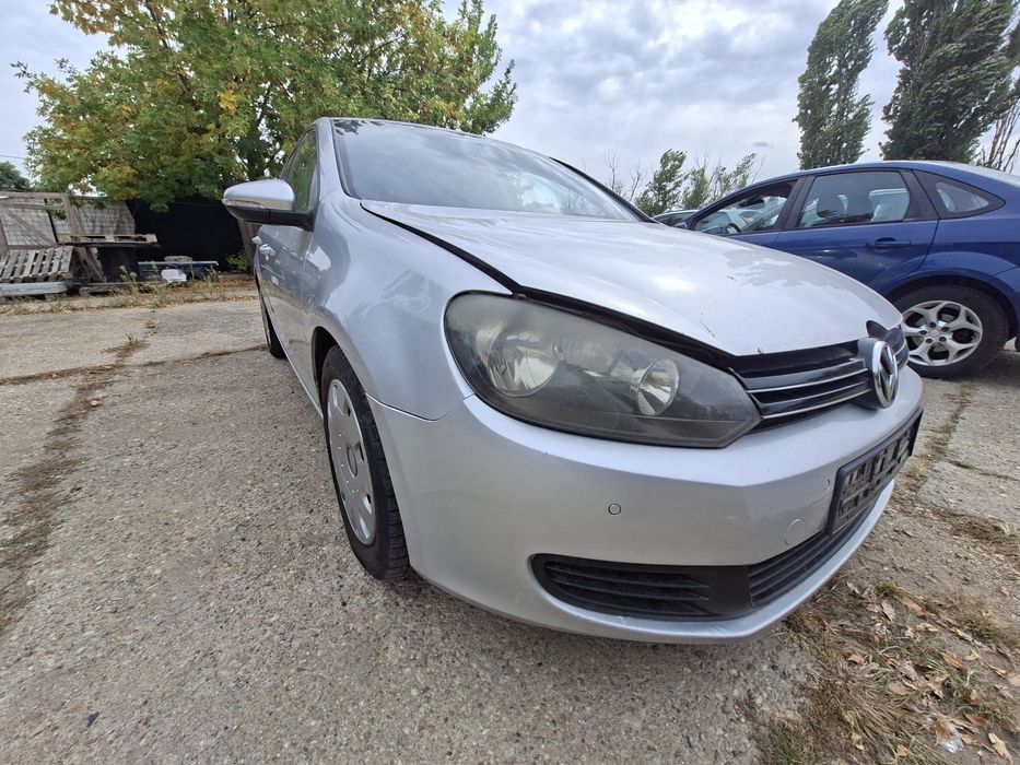Dezmembrez Volkswagen Golf 6 2.0 Diesel  2009 CBDC