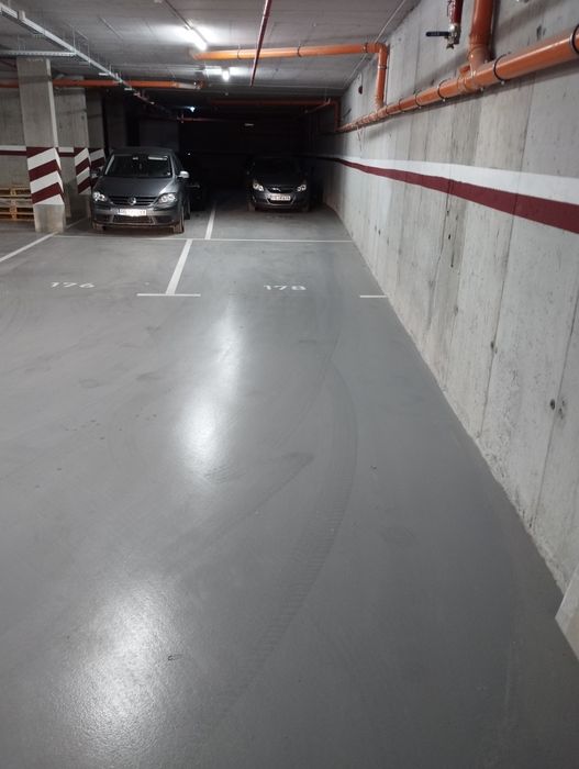 Подземно паркомясто в комплекс Платинум хоумс