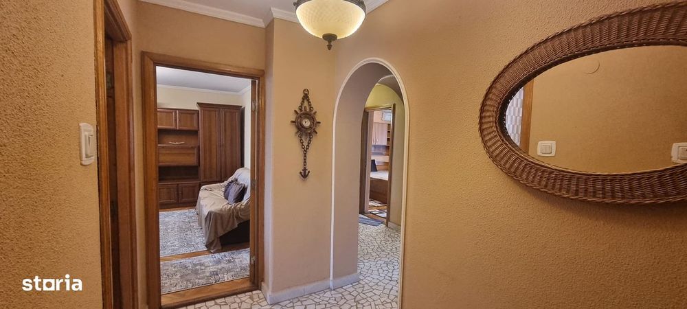 Inchriez apartament 3 camere ultracentral Pitesti