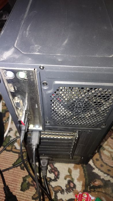 Kompyuter  komplekt mishka klaviatura monitor