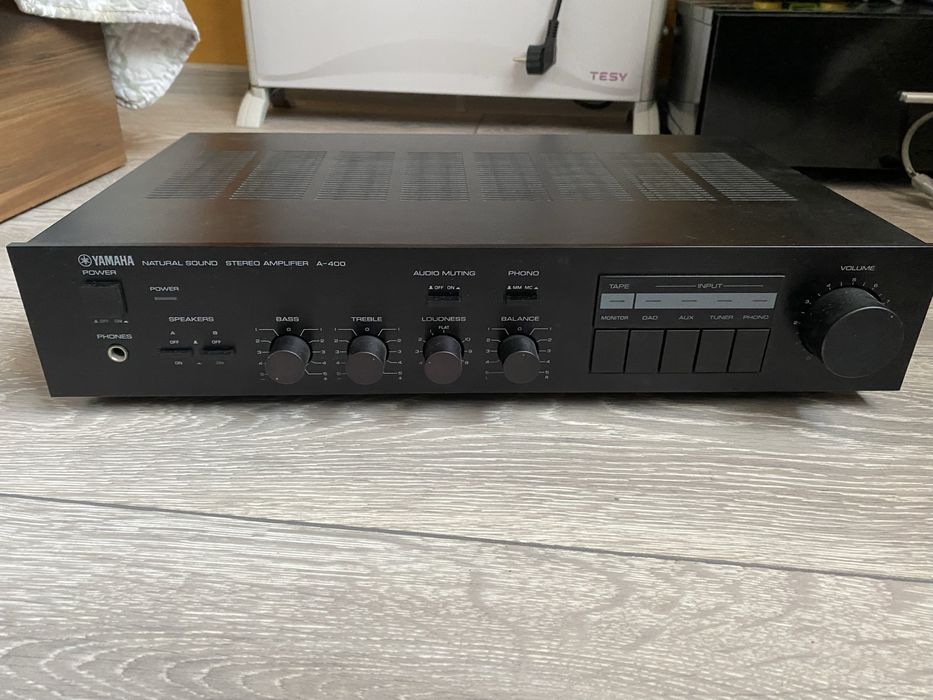 Усилвател Yamaha A400