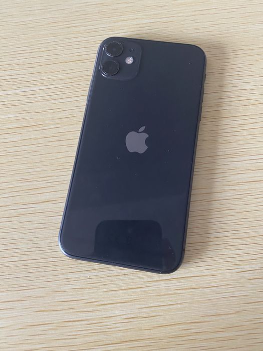 Vand iPhone 11-64Gb 73 Bat Spart fata