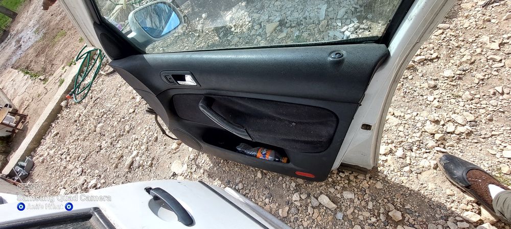 Продавам врати за голф 4