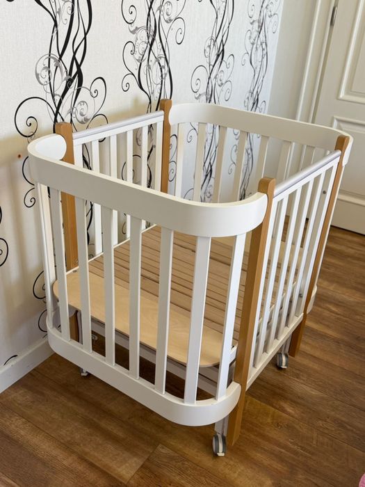 Продается манеж ( до 7 лет ) дерево