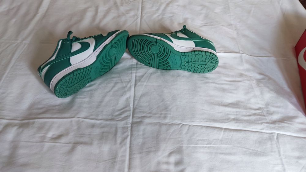 Продавам маратонки Nike