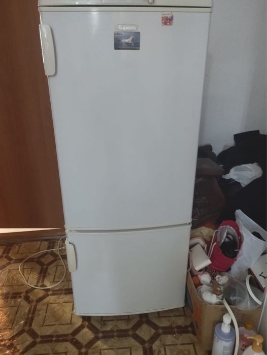 Продам недорого холодильник рабочий