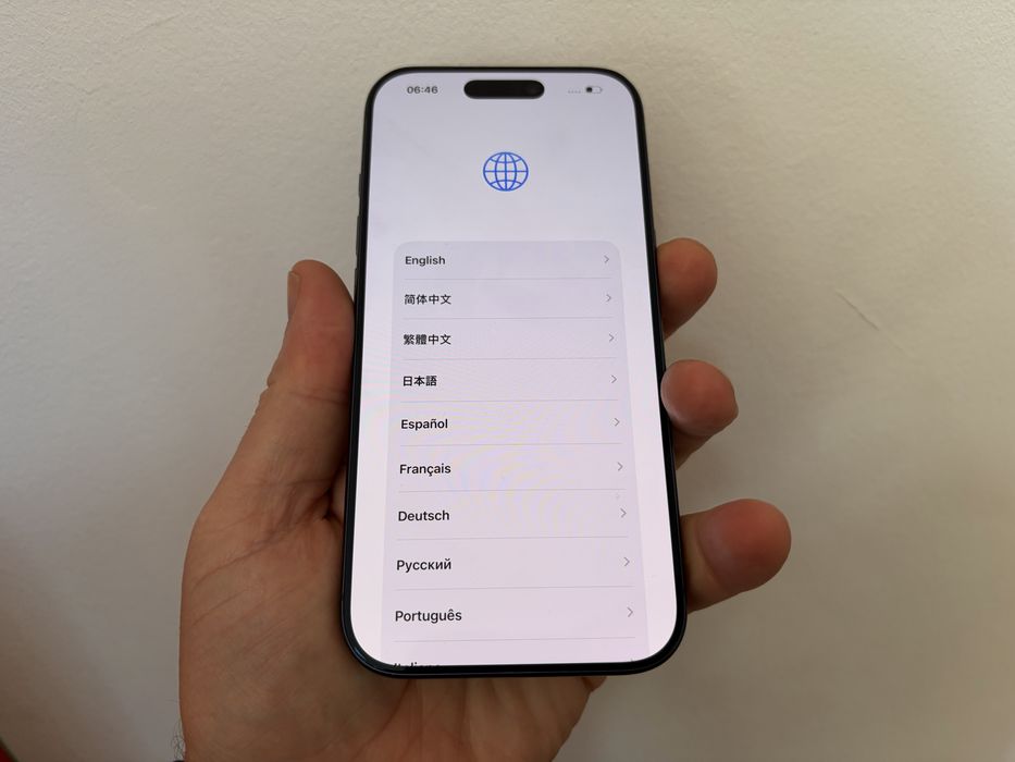 Iphone 17 Pro, Deep Blue, pentru piese/recarosare