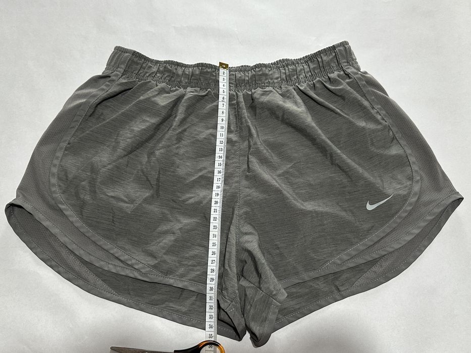 Pantaloni scurti