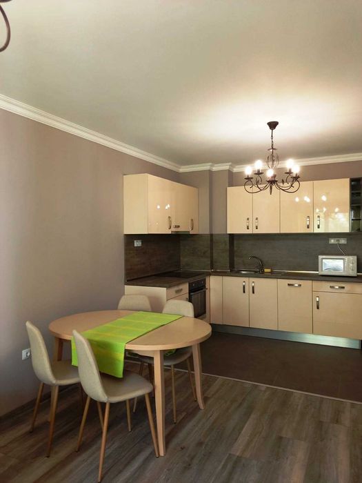 Дава се под наем Двустаен апартамент в Варна, Бриз - 70 кв.м за 400 € - Снимка #1