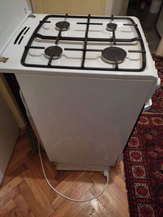 Aragaz mixt Hansa în stare foarte bună.