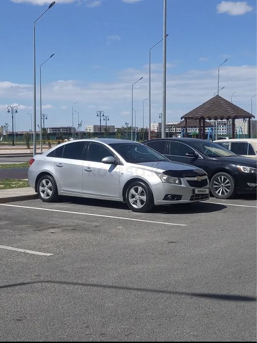 Шевралет круз об 1.8