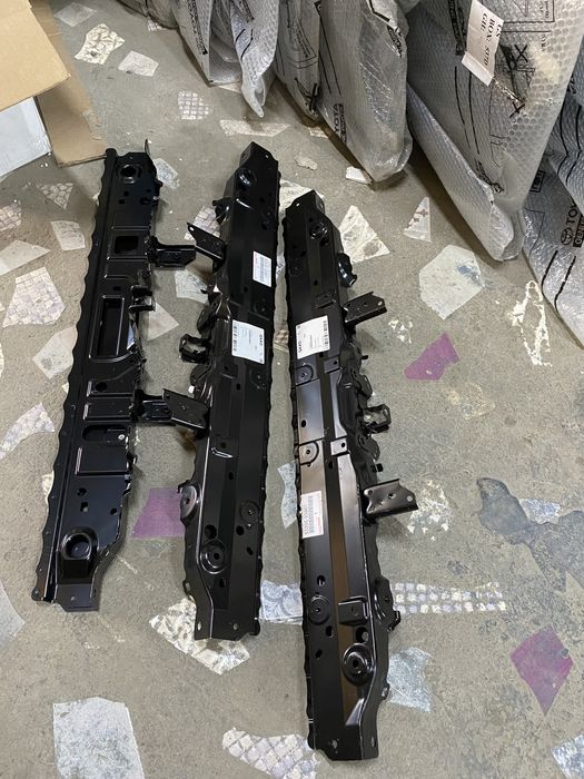 Решетка бампера на Тойота Камри 75